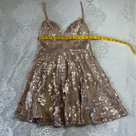 Revolve Lovers + Friends Girls Night Out Sequined Mini Dress Nude Size Small - Picture 8 of 11
